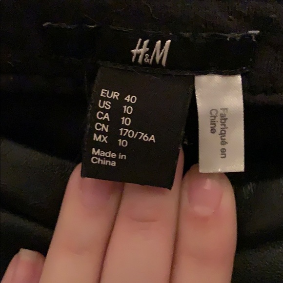 PLEATHER H&M PANTS - Picture 3 of 3